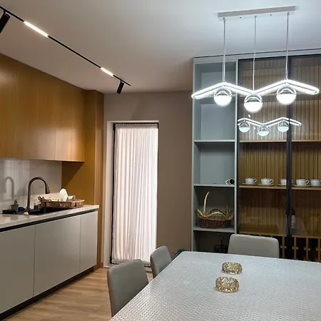Luxury Spacious - Apartman Tirana